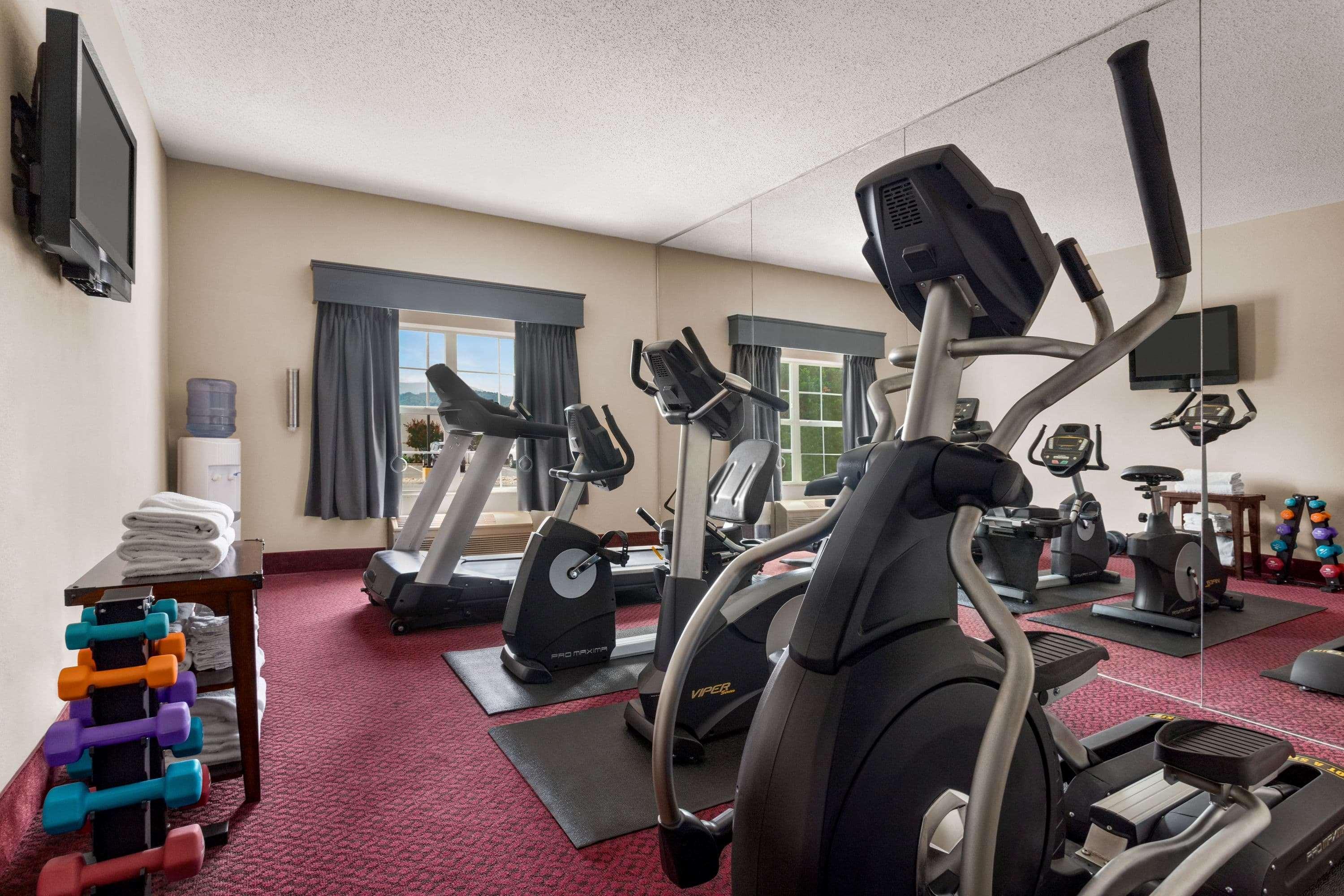 Ramada By Wyndham Pigeon Forge North Hotel Bagian luar foto