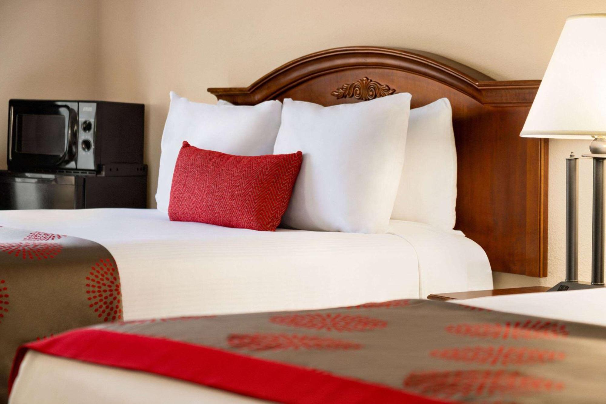 Ramada By Wyndham Pigeon Forge North Hotel Bagian luar foto