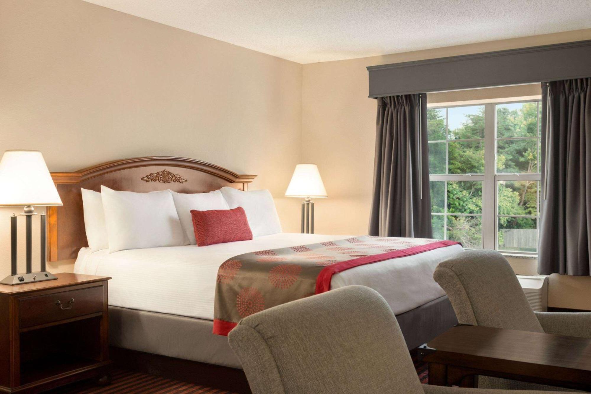 Ramada By Wyndham Pigeon Forge North Hotel Bagian luar foto